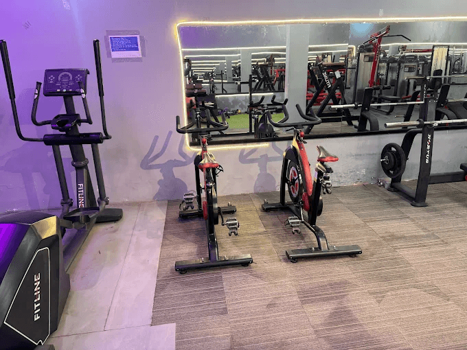 Spin Bikes & Cycles